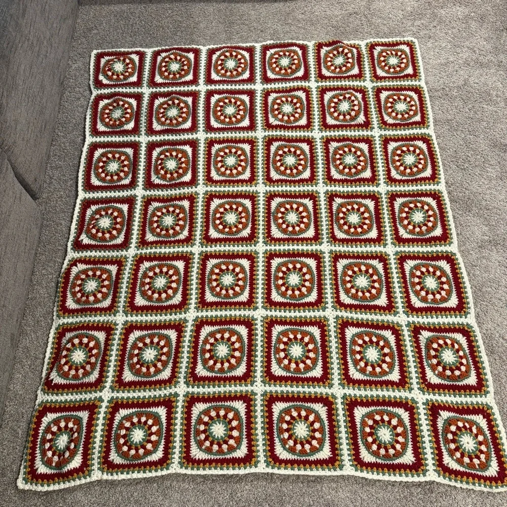 Granny Sand Dollar Square vintage afghan blanket handmade lined